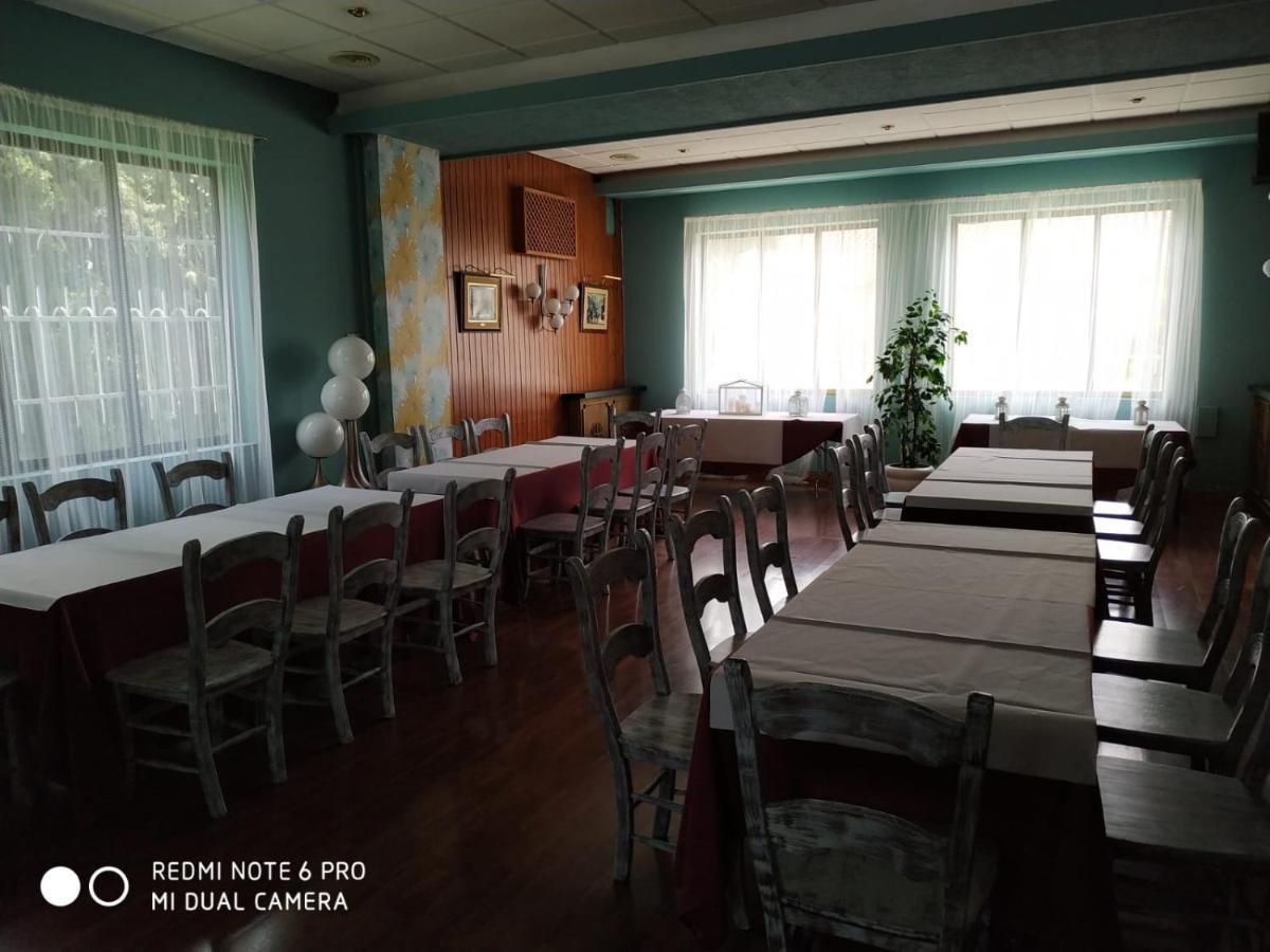 Hotel Montearagon Huesca Kültér fotó